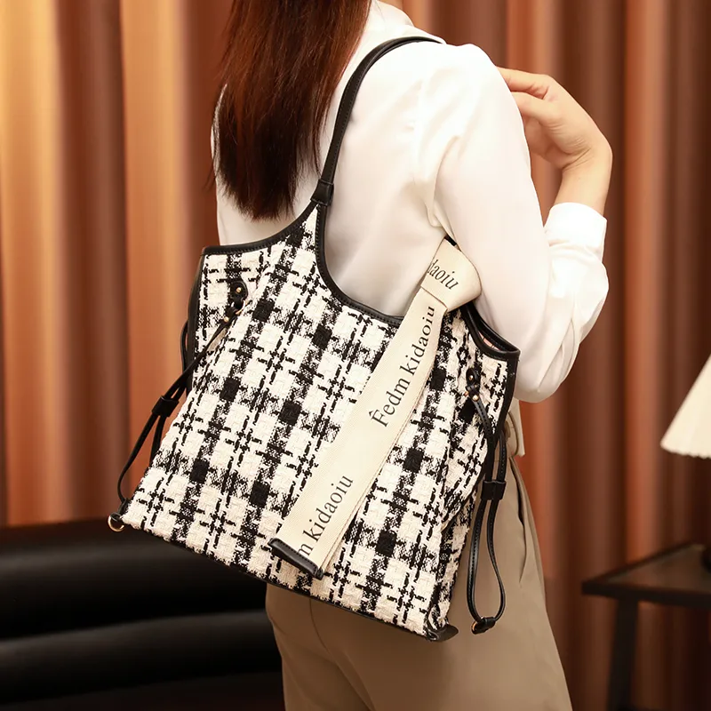 H YXIANG Woolen Tote Bag Shopping Bag Crossbody Bag Shoulder Bag Women's Black-1