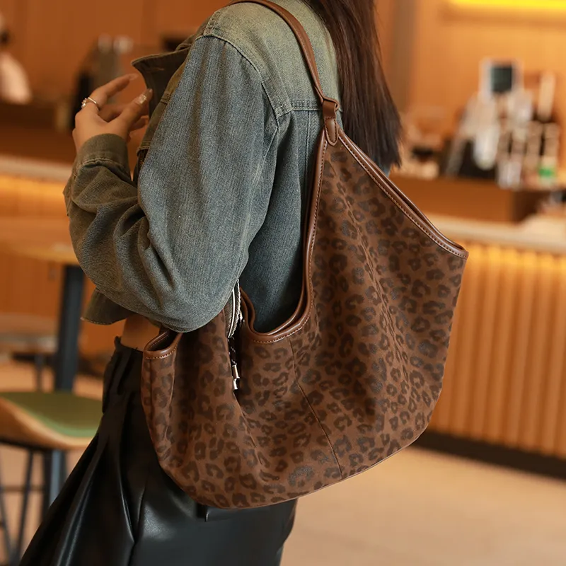 H YXIANG Microfiber Synthetic Leather Shoulder Bag Regular Women's Dark Leopard/Light Leopard-3