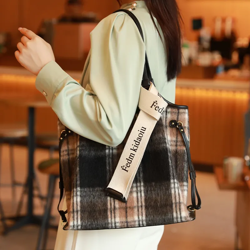 H YXIANG Woolen Basket Bag Single Shoulder Bag Women's Multicolor-3