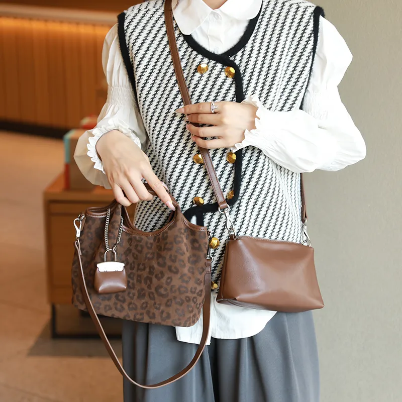 H YXIANG Microfiber Synthetic Leather Crossbody One Shoulder Handbag Women's Brown/Coffee-1