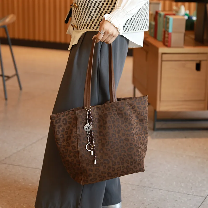 H YXIANG Microfiber Synthetic Leather Shoulder Bag Women's Dark Panther/Light Panther-3