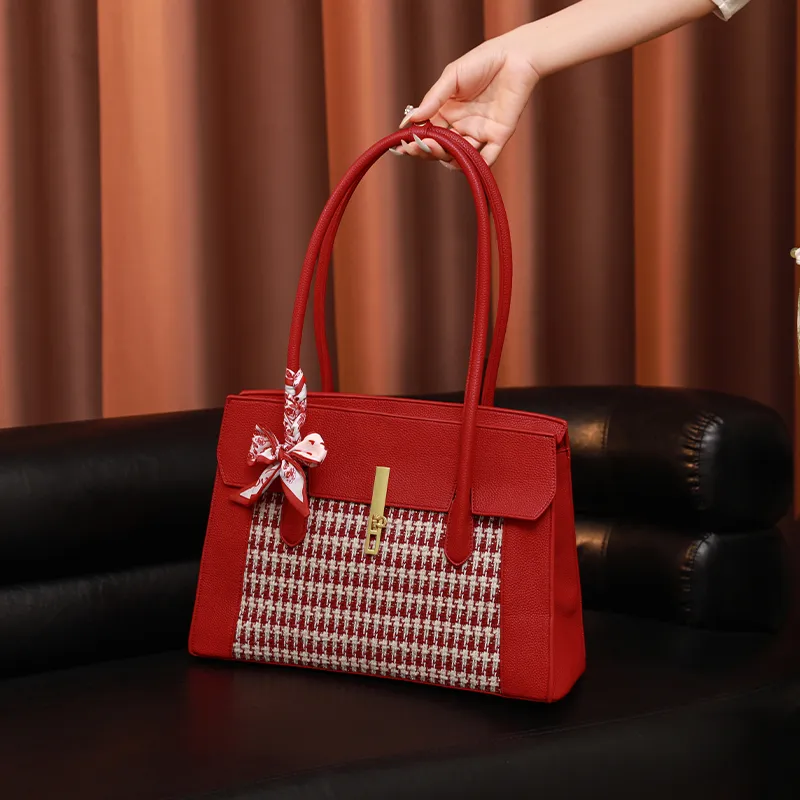 H YXIANG Microfiber Blend Fabric Shoulder Bag Women's Red-2