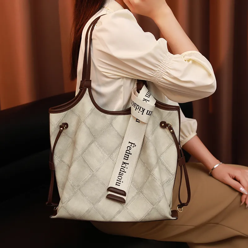 H YXIANG Shoulder Bags Light Green-1