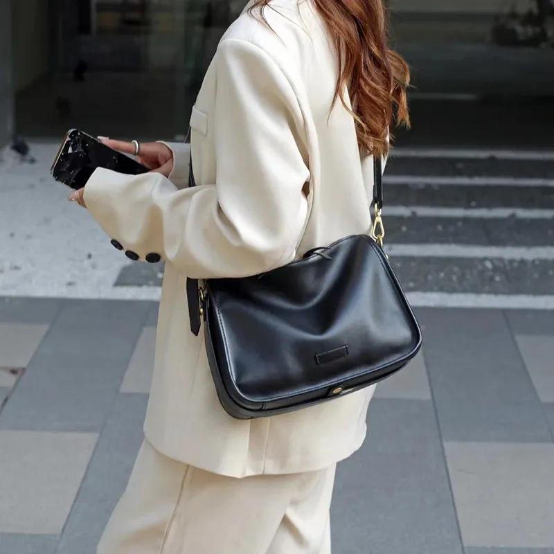 H YXIANG Cow Leather Shoulder Bag Regular Women's White/Black/Brown-3