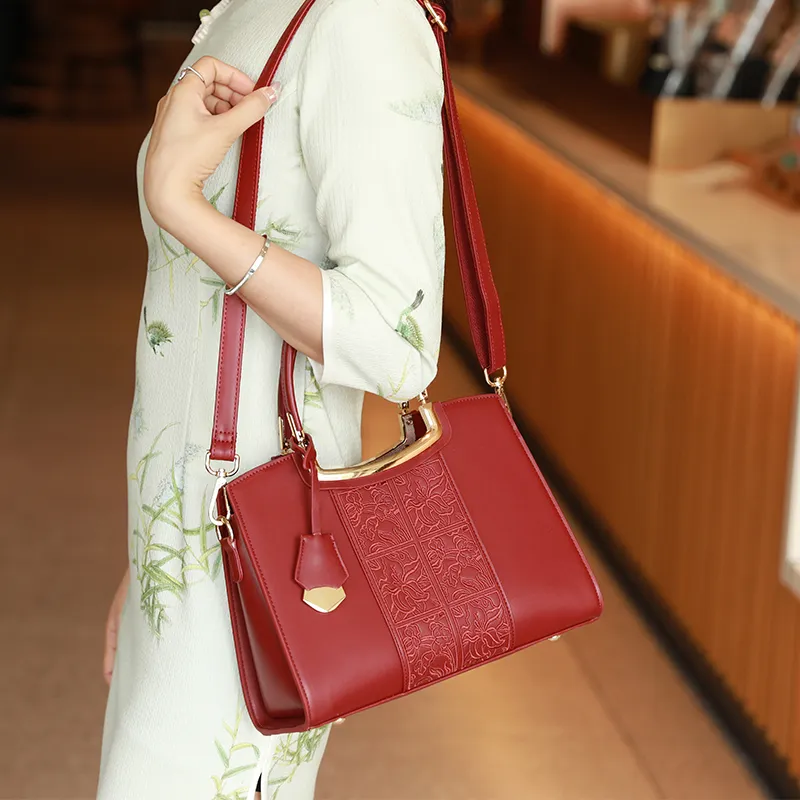 H YXIANG Microfiber Synthetic Leather Tote Bag, Shopping Bag, Crossbody Bag, One Shoulder Handbag Women's Red-4