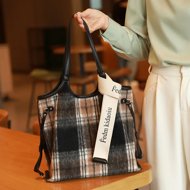 H YXIANG Woolen Basket Bag Single Shoulder Bag Women's Multicolor-5