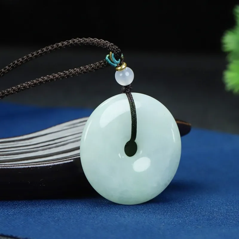 Cuizu Glutinous Jade Necklaces Unisex-5