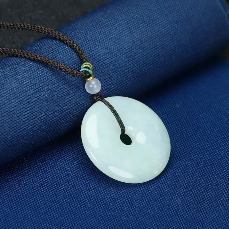 Cuizu Glutinous Jade Necklaces Unisex-2