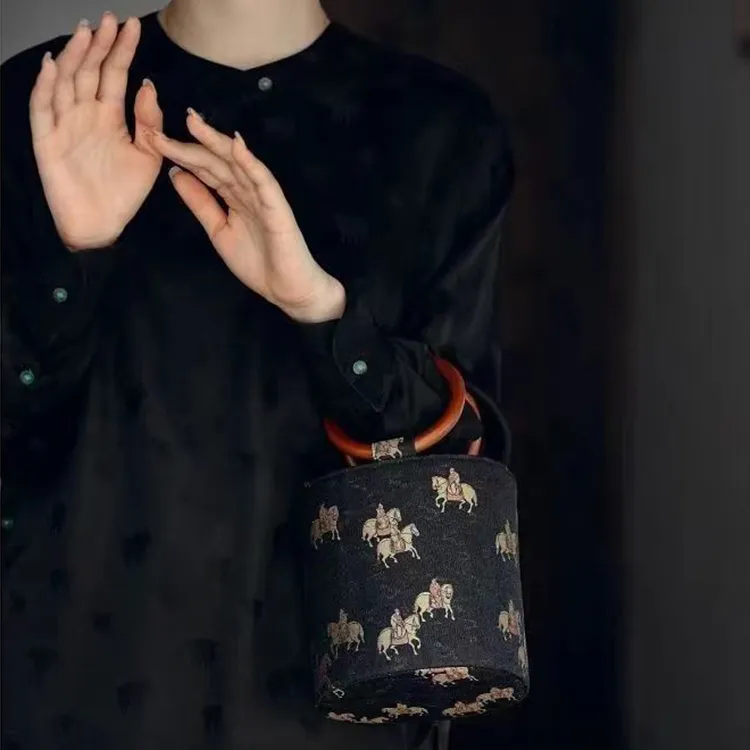 ALOENEY Song Brocade Handbag Regular Women's Dark Blue-3