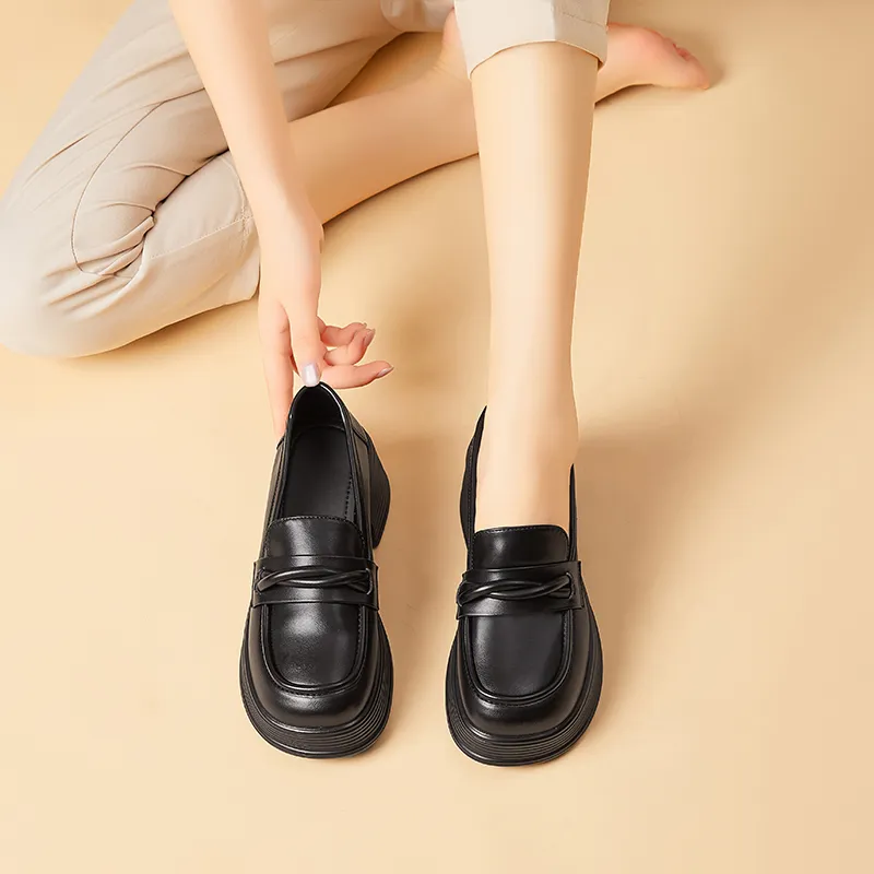 MODERN BELLE Loafers Women's Black-2