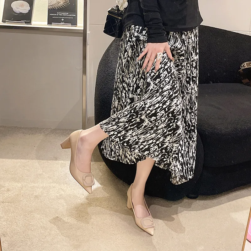 MODERN BELLE Chunky Heel High Heels Women's-8