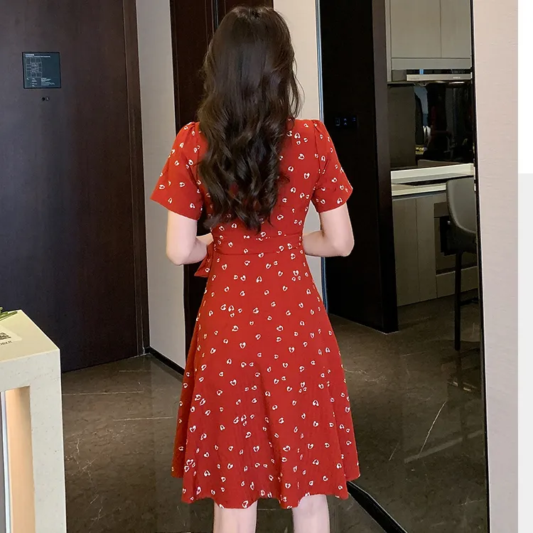COVT Short Sleeved Dresses Women's Red Floral-2