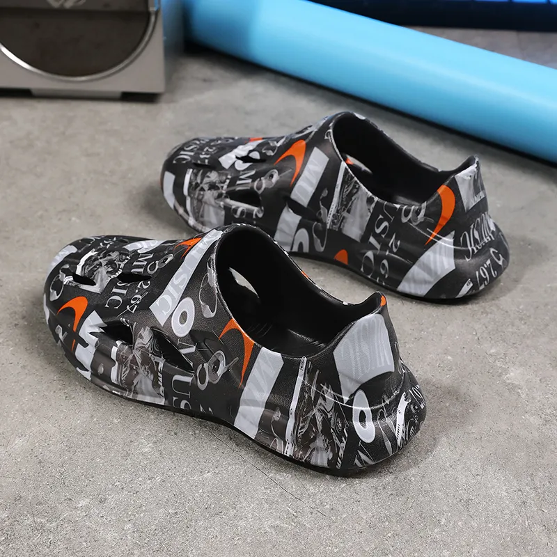 BEAR UNION Closed Toe Slippers Khaki-48