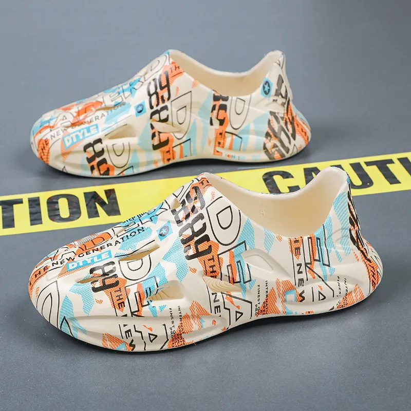BEAR UNION Closed Toe Slippers Khaki-23