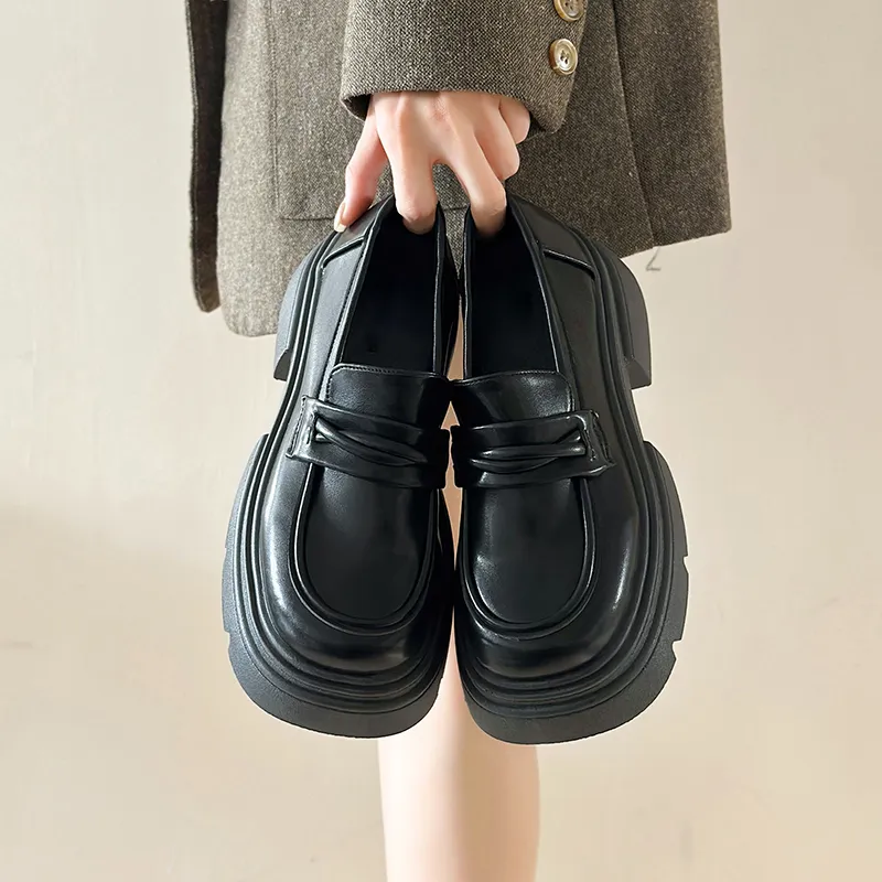 Medd Loafers Women's Black-17