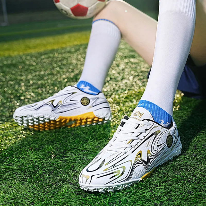 Kayt TF Rubber Broken Studs Non-slip Lightweight Soccer Shoes Unisex-4