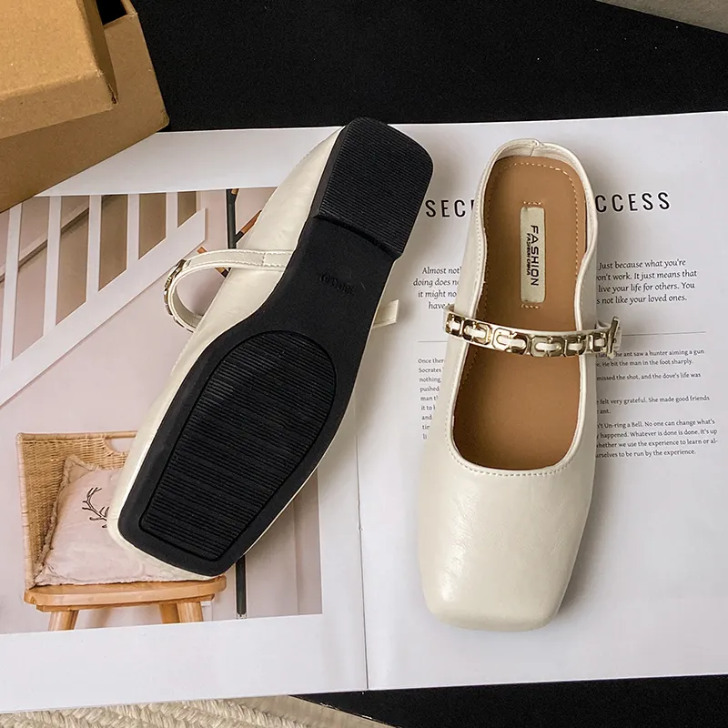 Captain Illy Closed Toe Slippers Women's-11