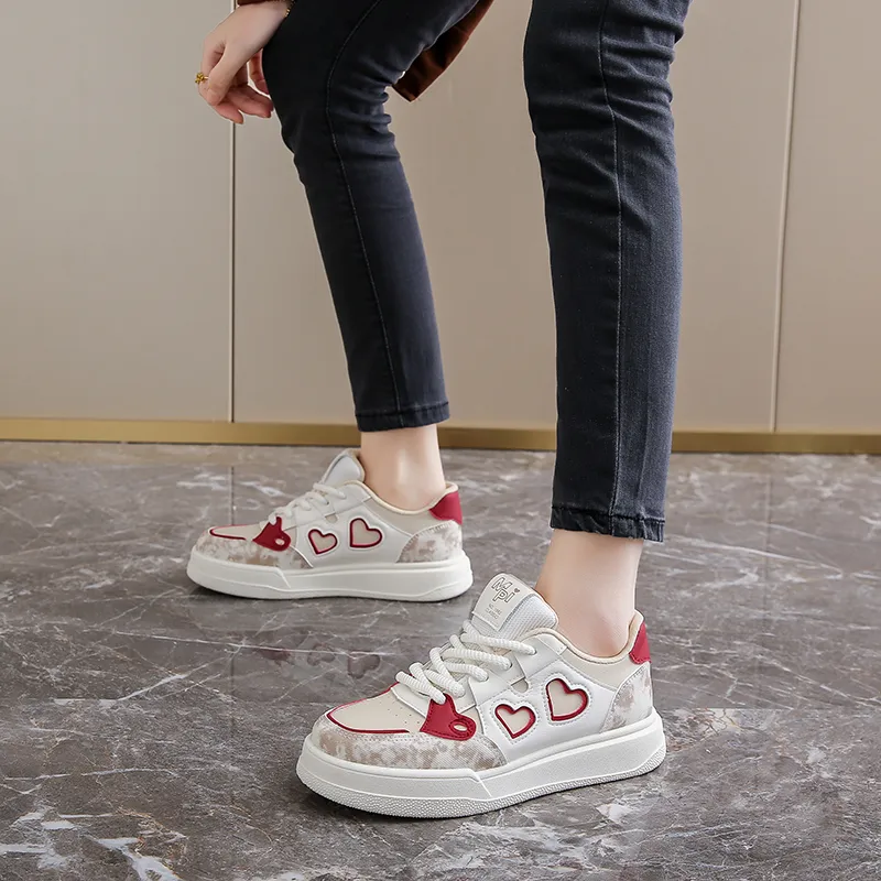 Captain Illy Low Top Skateboard Shoes Women's-9