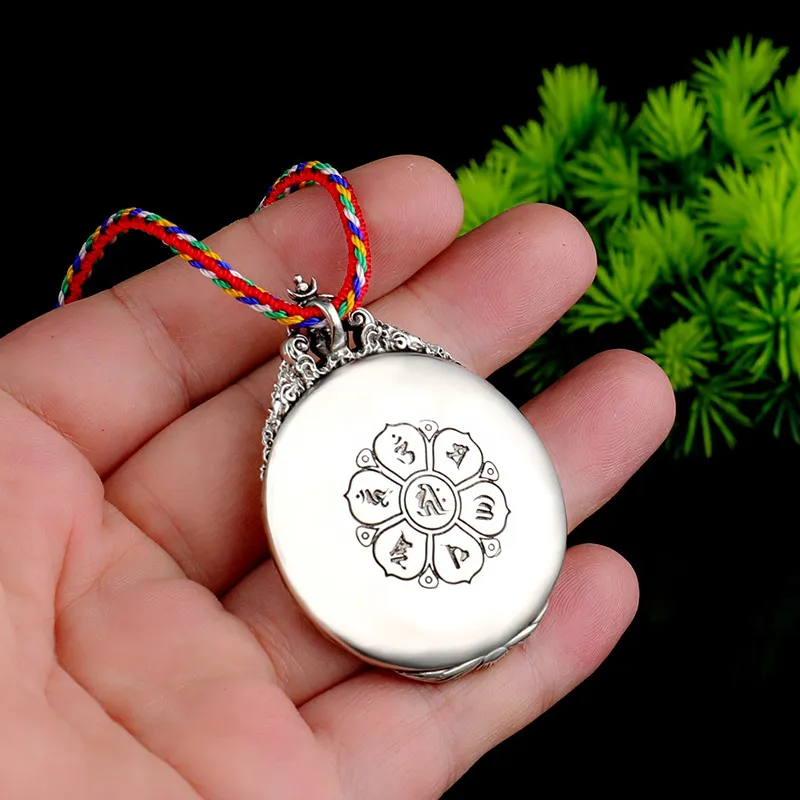 Jade Linmen Brass Necklaces Unisex-4