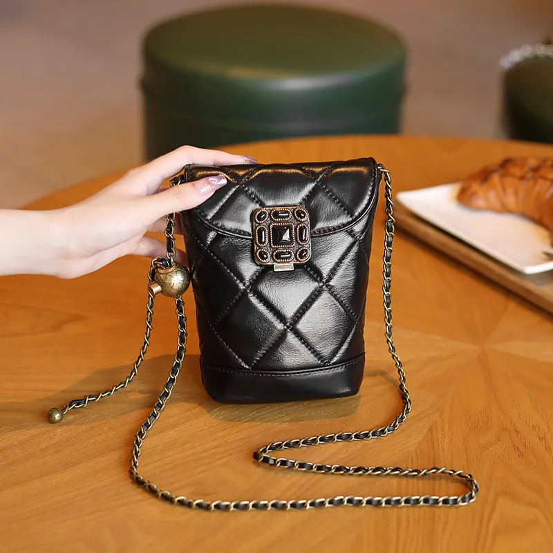 DULOREN Calfskin Crossbody Bag Regular Women's Black/Ecru-2