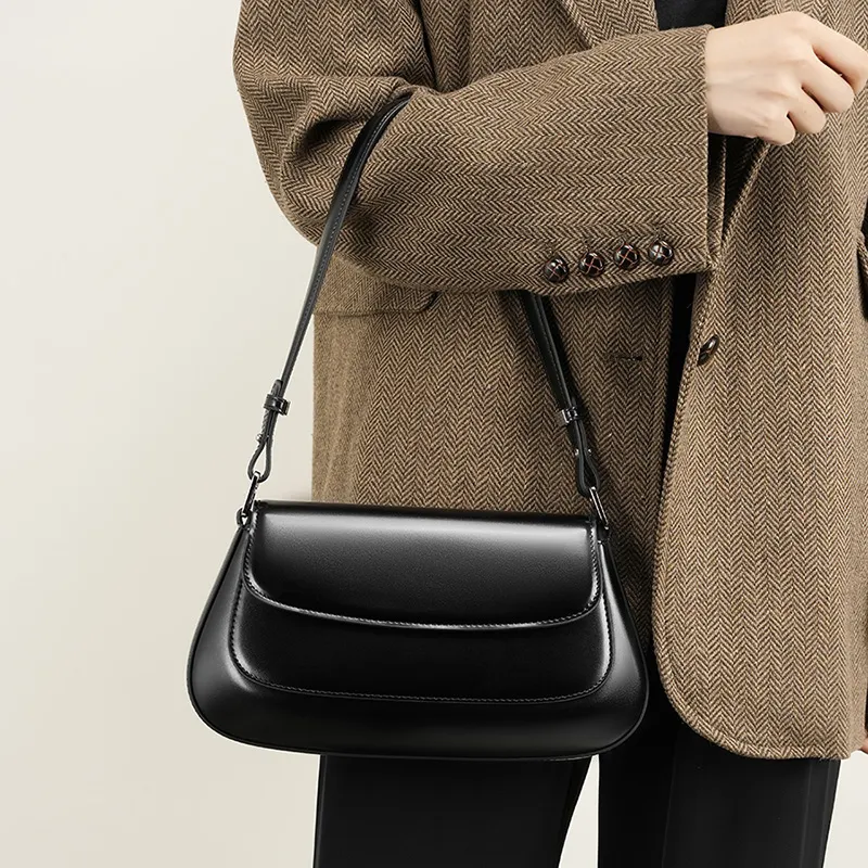 DULOREN Cow Leather Shoulder Bag Women's Black/Burgundy/Brown-1