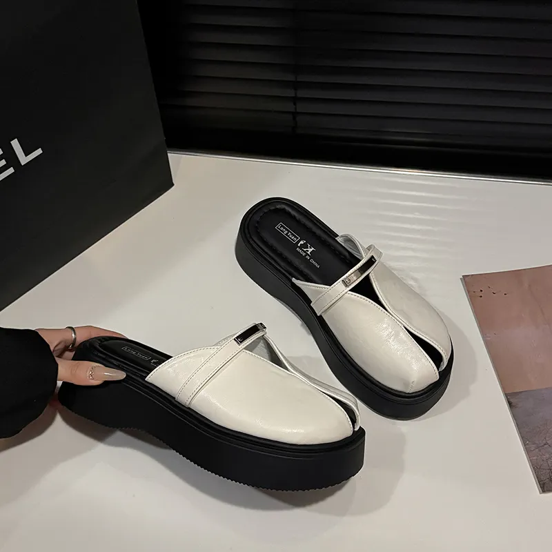 CHILI Quiet Abrasion Resistant Slip Resistant Closed Toe Slippers Women's-10