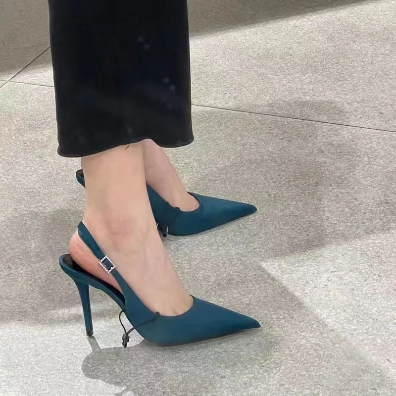 CHILI Slim Heel High Heels Women's Black-4
