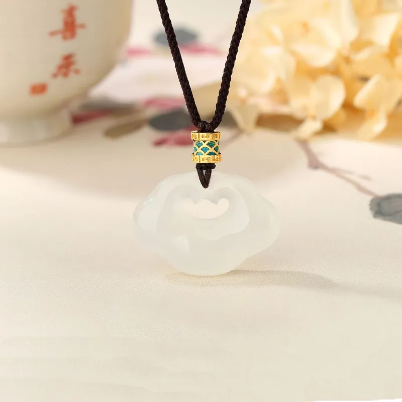 Suddenly Lucky Chalcedony Necklaces Women's-2