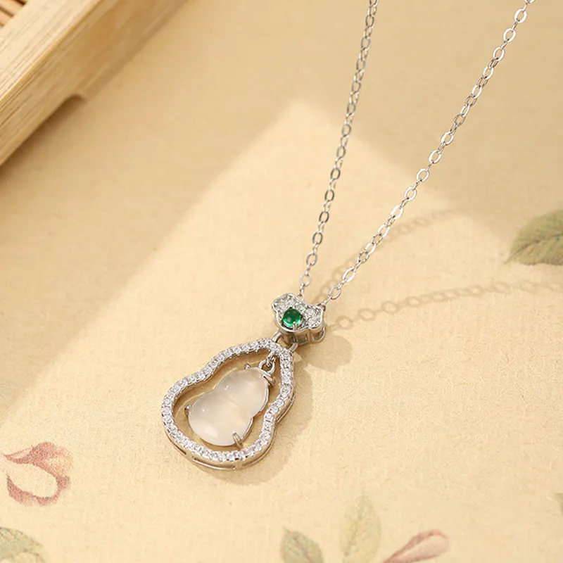 Suddenly Lucky Chalcedony Necklaces Women's-6