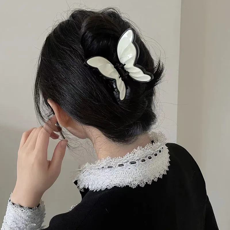 Suddenly Lucky Acrylic Hair Clips Women's-6