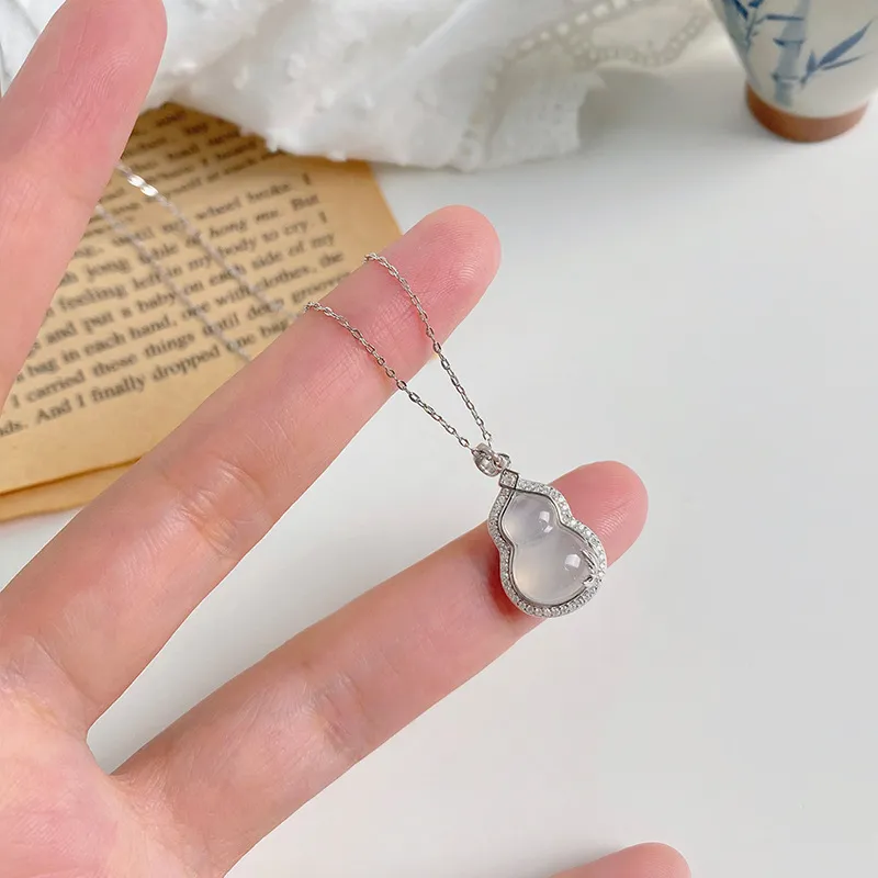 Suddenly Lucky Chalcedony Necklaces Women's-8