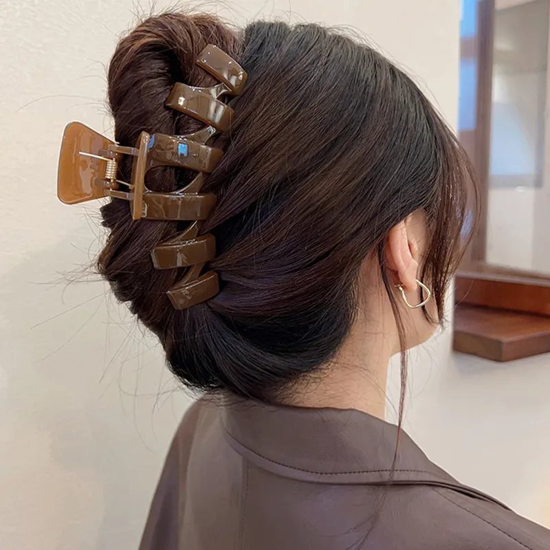 Suddenly Lucky Acrylic Hair Clips Women's-5