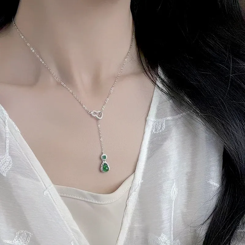 Suddenly Lucky Chalcedony Necklaces Women's-1