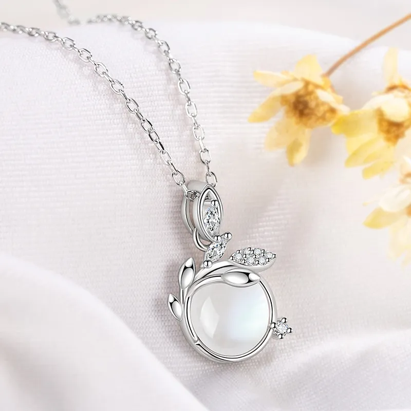 Suddenly Lucky Chalcedony Necklaces Women's-3