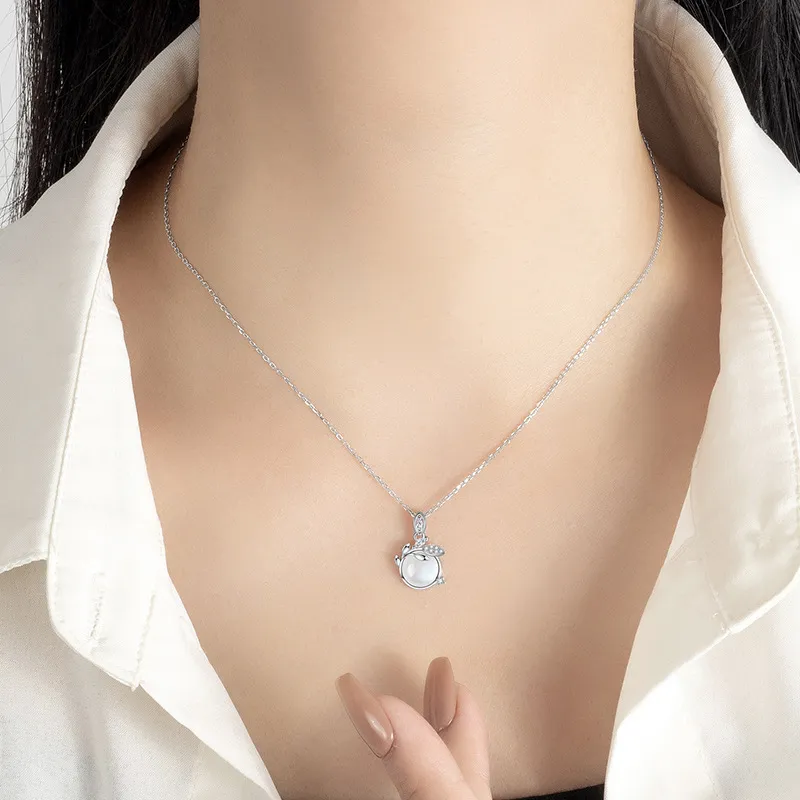Suddenly Lucky Chalcedony Necklaces Women's-1