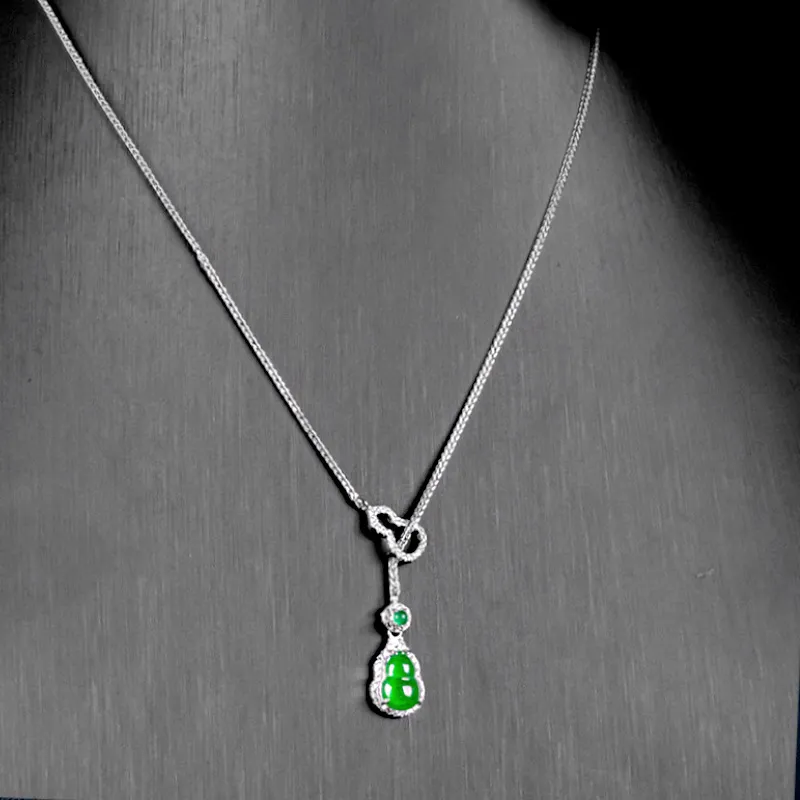 Suddenly Lucky Chalcedony Necklaces Women's-4