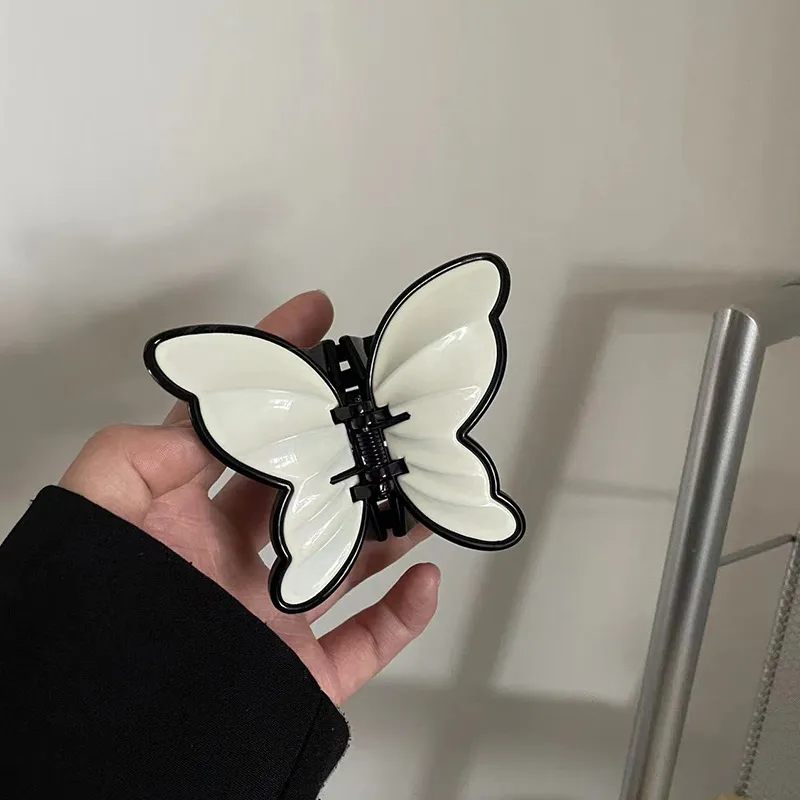 Suddenly Lucky Acrylic Hair Clips Women's-5