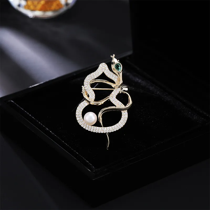 Suddenly Lucky Alloy Brooches Women's-4