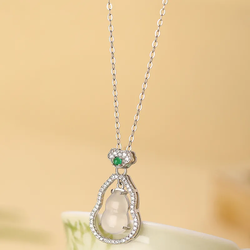 Suddenly Lucky Chalcedony Necklaces Women's-5
