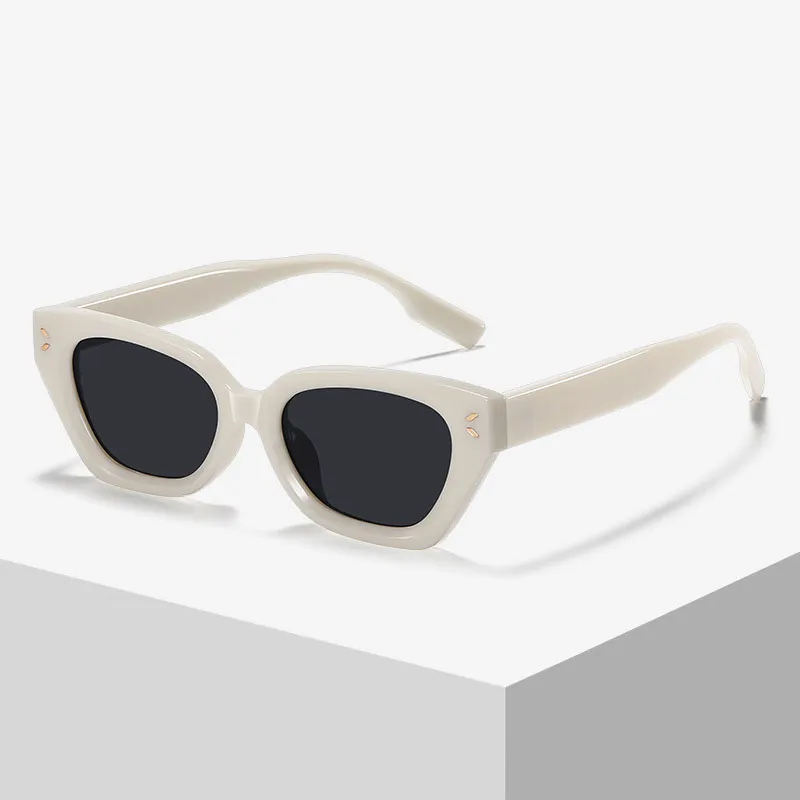 Yamaichi Maru TR90 Cat Eye Sunglasses Unisex-4
