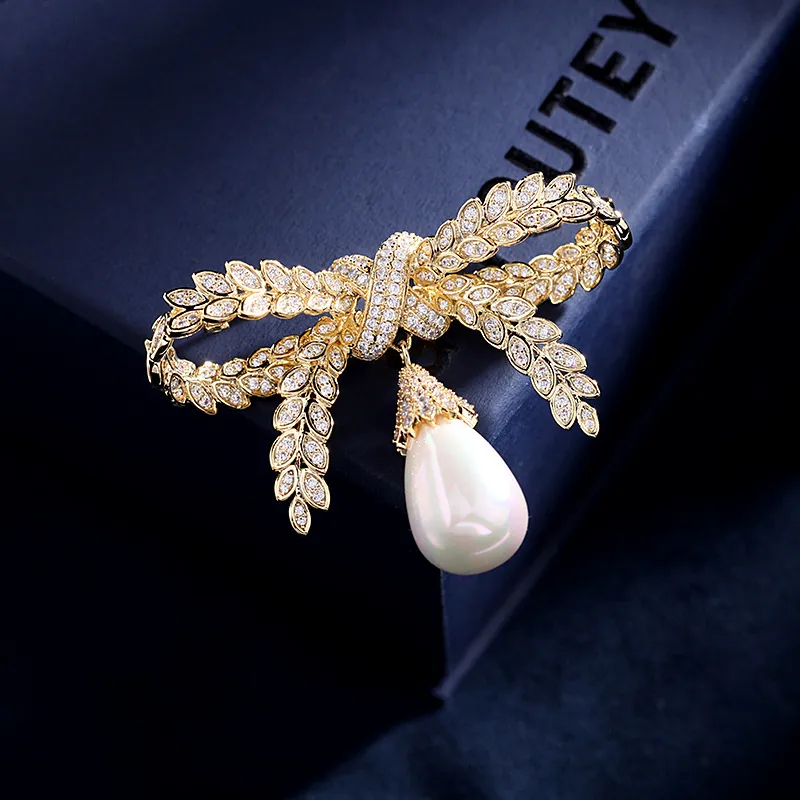 Yamaichi Maru Zircon Brooches Women's-1