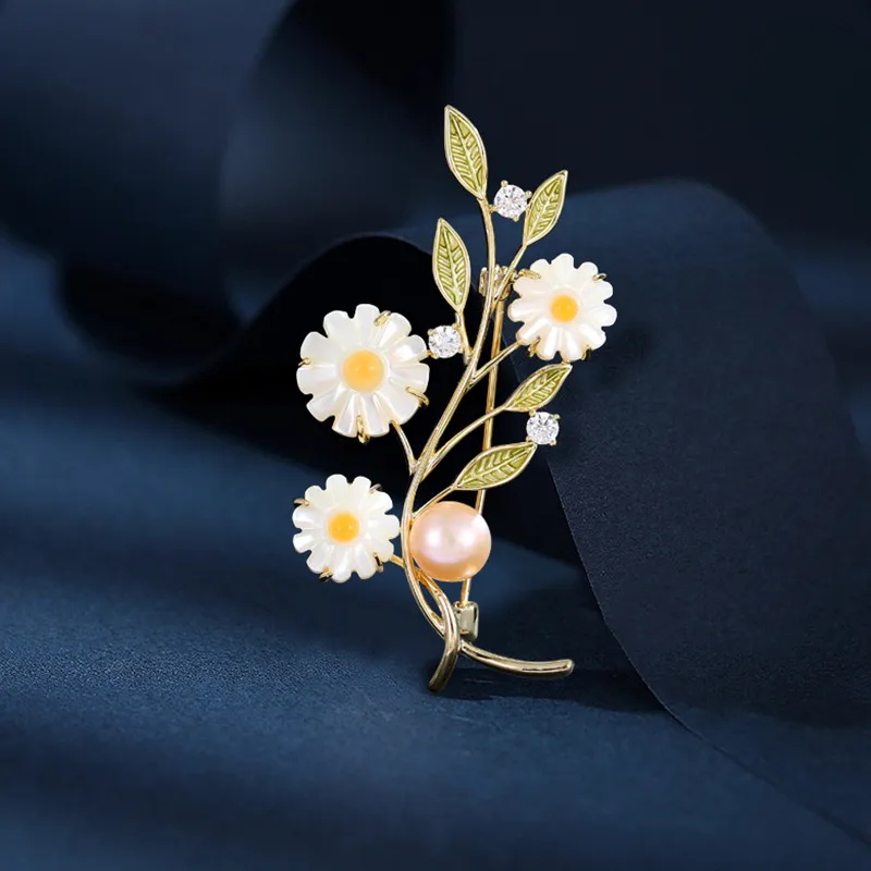 Yamaichi Maru Zircon Brooches Women's-1