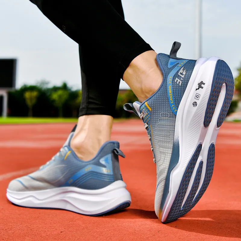 Pilot The Camel Slip-Resistant Breathable Coverage Low-Top Sprint Running Shoes Men's-10
