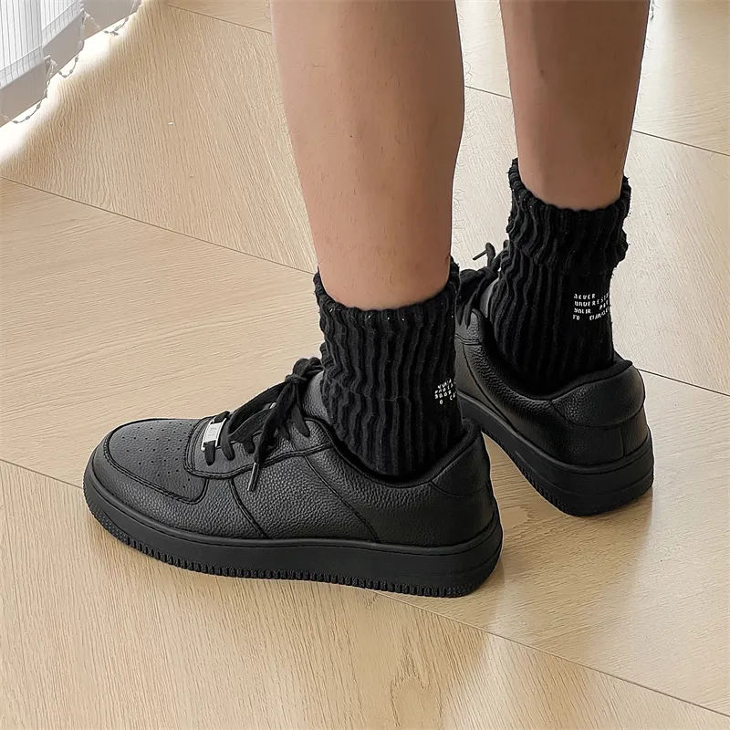 Year By Year Slip Resistant Low Top Skateboard Shoes Men's Black-2