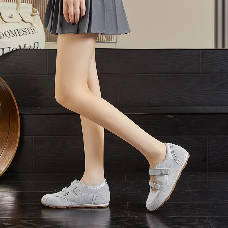 Chibang Lightweight Low Top Casual Shoes Women's-10