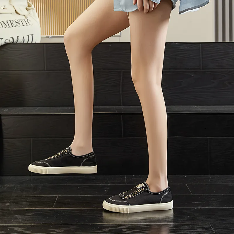 Chibang Lightweight Low Top Canvas Shoes Women's-13