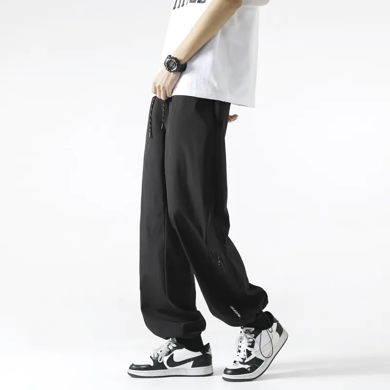 Roubini Cargo Pants Unisex Black-6