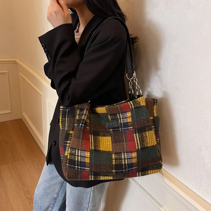 Parker Bear Fabric Shoulder Bag Unisex Black/Red-1