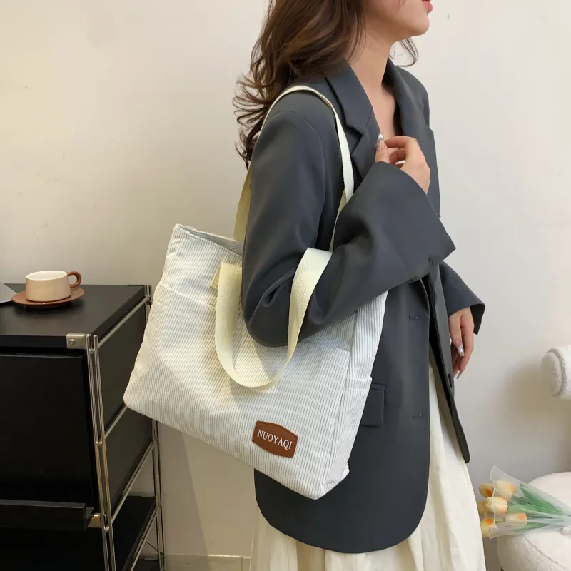 Parker Bear Shoulder Bags-11