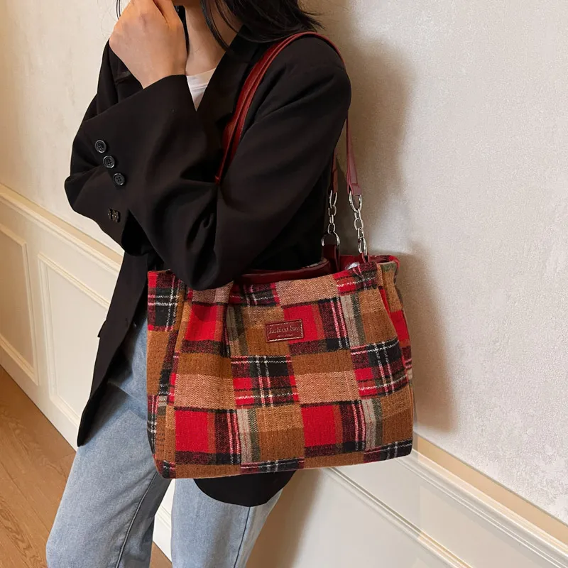 Parker Bear Fabric Shoulder Bag Unisex Black/Red-5
